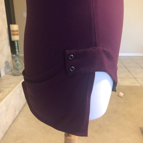Size 6 Lululemon bordeaux and black long sleeve - Picture 4 of 5